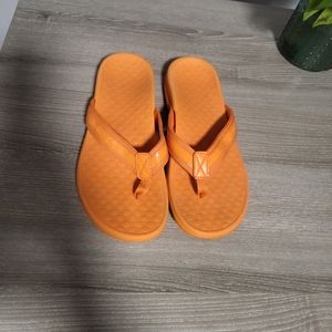 Vionic Tide Flip Flops Size 8